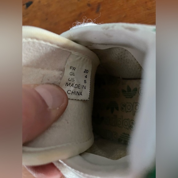 SUPER CUTE VINTAGE BABY/TODDLER ADIDAS STAN SMITH SHOES WHITE & GREEN SIZE 5 BOX - Picture 16 of 16